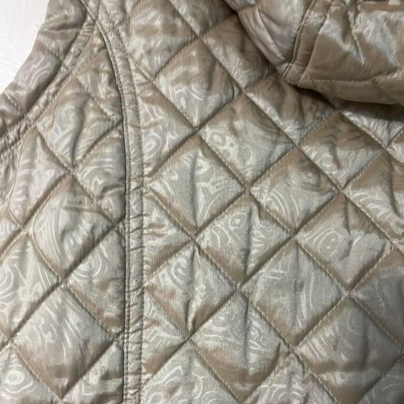 The Outback Trading CO, quilted hooded vest - Picture 7 of 11